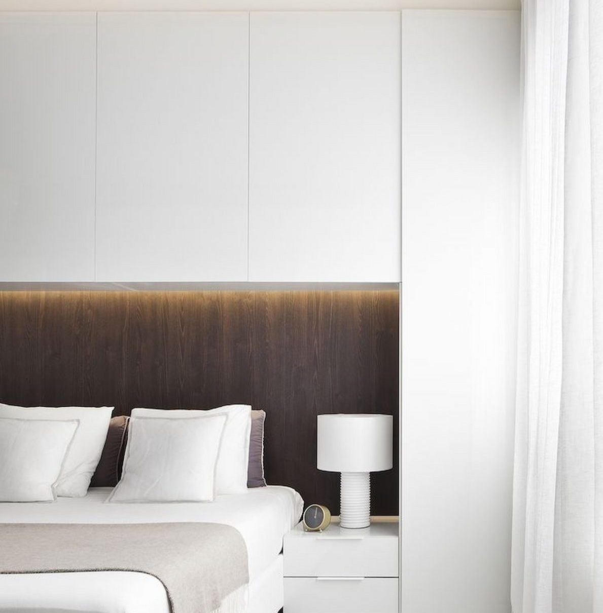 baltas Alvic mēbeļu plātnes