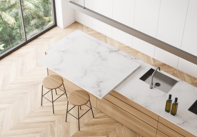 gaiša virtuves sala ar izbīdāmu virsmu papildus vietai